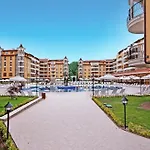 George - 3 Pools, 2 Bedrooms & 2 Bathrooms Apartment