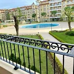 George - 3 Pools, 2 Bedrooms & 2 Bathrooms *