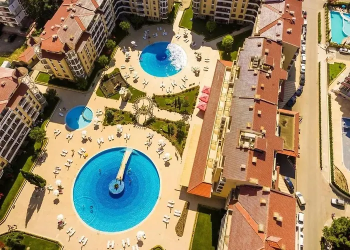George - 3 Pools, 2 Bedrooms & 2 Bathrooms Sunny Beach