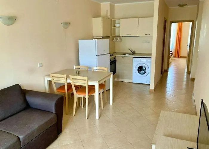 George - 3 Pools, 2 Bedrooms & 2 Bathrooms Lejlighed