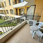 شقة George - 3 Pools, 2 Bedrooms & 2 Bathrooms ساني بيتش