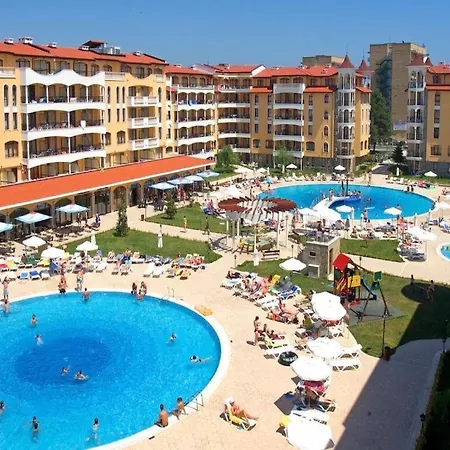 George - 3 Pools, 2 Bedrooms & 2 Bathrooms Sunny Beach