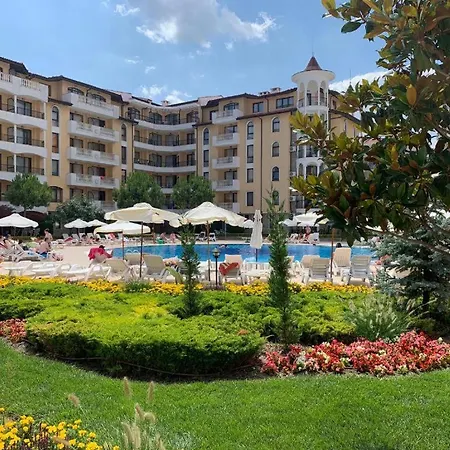 Appartement George - 3 Pools, 2 Bedrooms & 2 Bathrooms