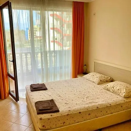 George - 3 Pools, 2 Bedrooms & 2 Bathrooms Sunny Beach