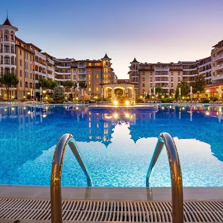 דירה George - 3 Pools, 2 Bedrooms & 2 Bathrooms