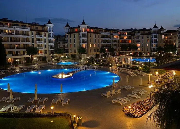 George - 3 Pools, 2 Bedrooms & 2 Bathrooms