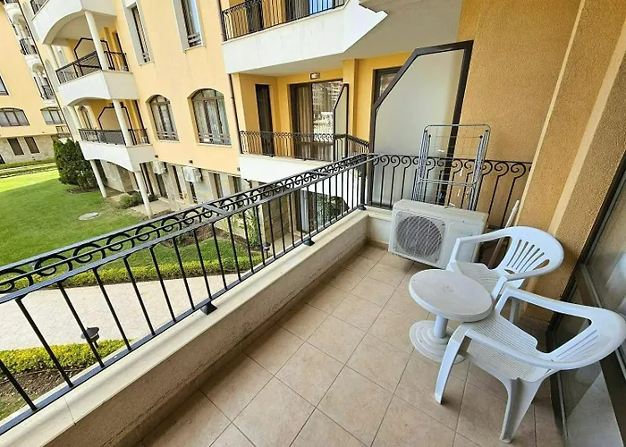 아파트 George - 3 Pools, 2 Bedrooms & 2 Bathrooms 써니비치