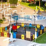 George - 3 Pools, 2 Bedrooms & 2 Bathrooms * Sunny Beach